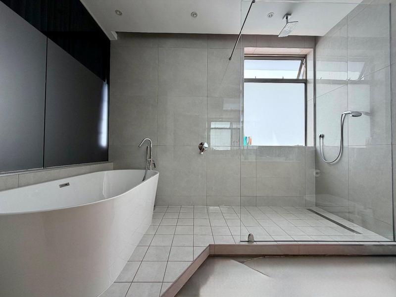 3 Bedroom Property for Sale in Green Point Western Cape